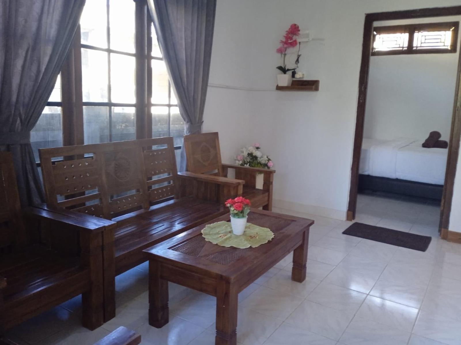 Ega S Hostel Batununggul Extérieur photo