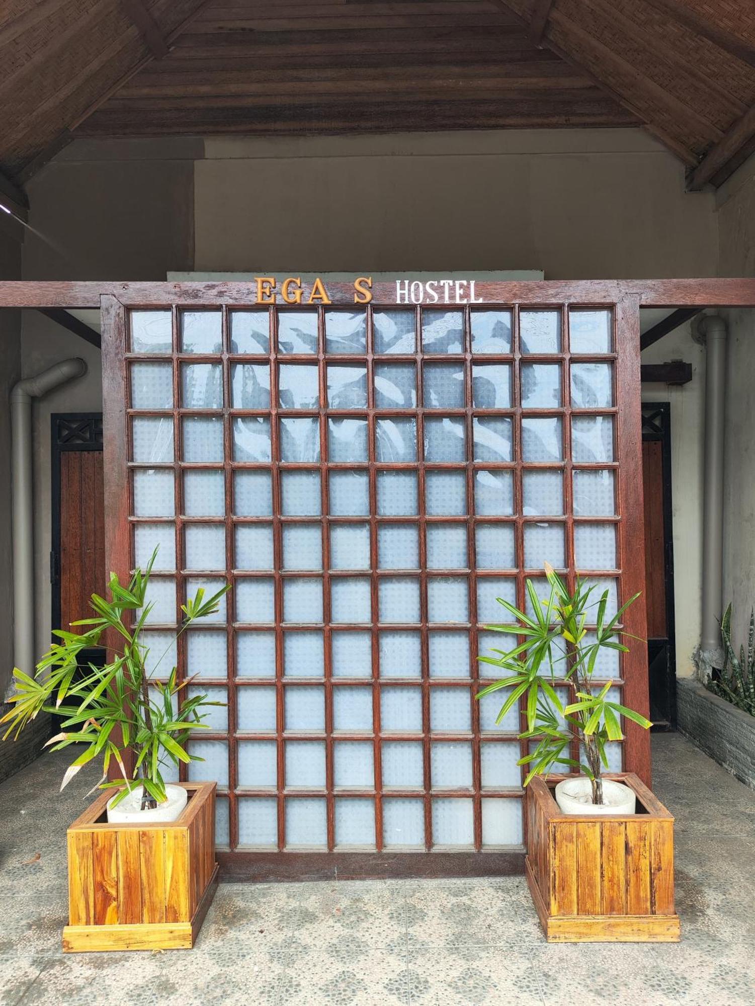 Ega S Hostel Batununggul Extérieur photo