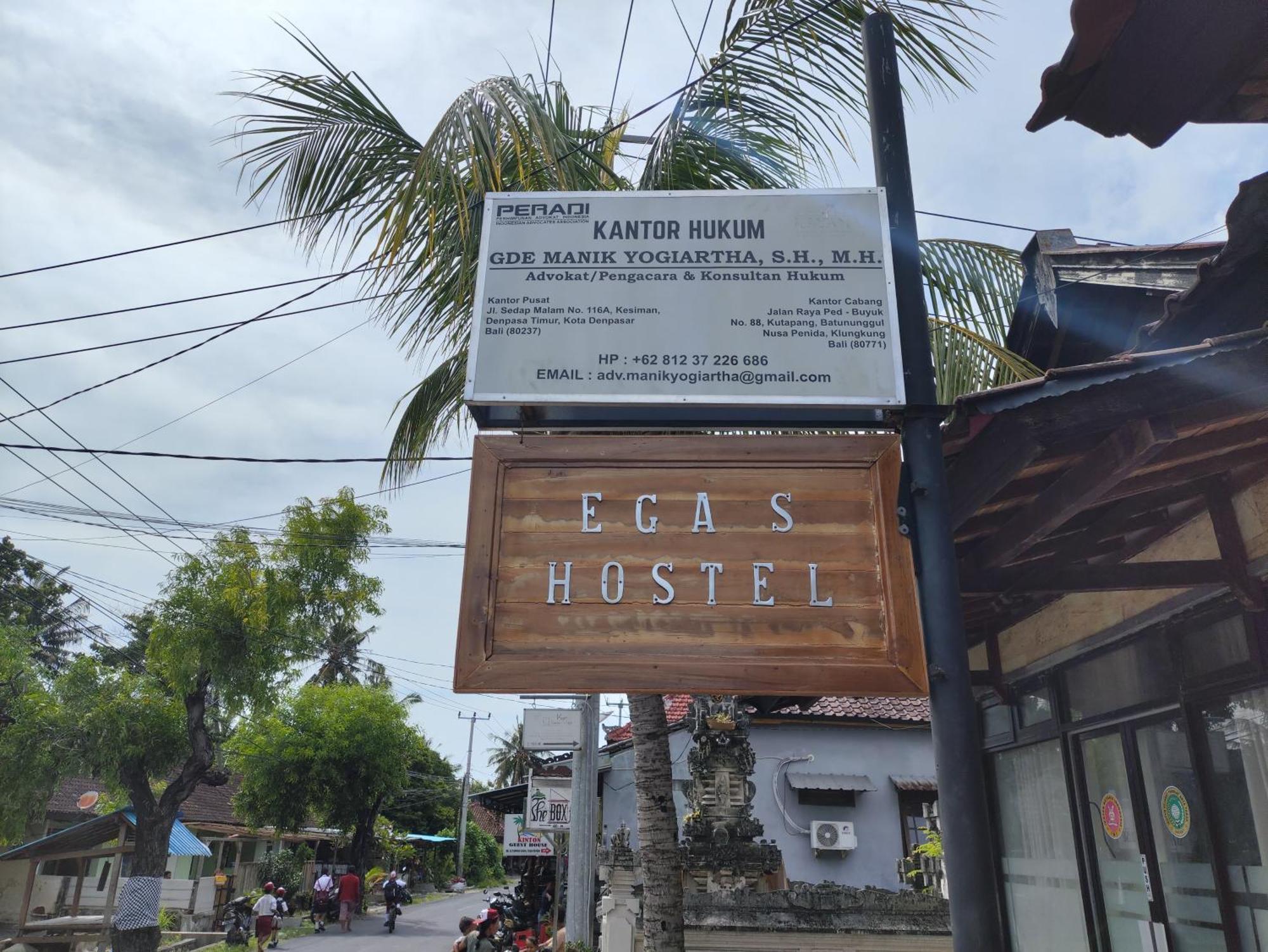 Ega S Hostel Batununggul Extérieur photo